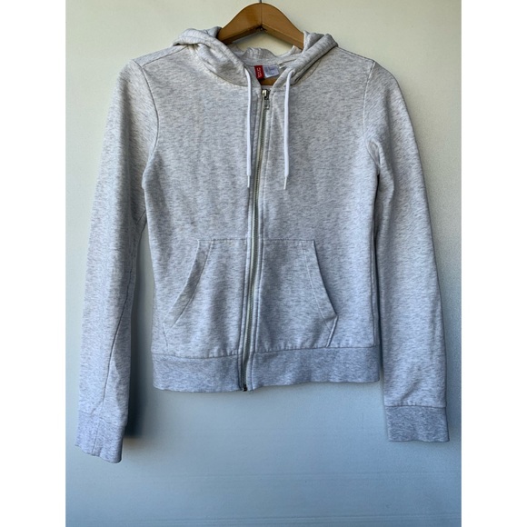 Small, H & M, light grey zip up hooded sweater - Picture 5 of 13